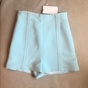 O 2nd High rise Crêpe dress shorts NWT